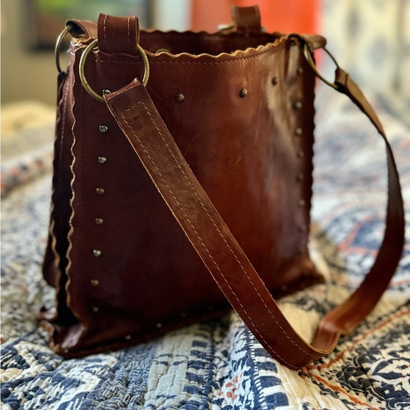 Gorgeous hand made Free People leather shoulder bag. One of a kind. Brand new. - Picture 3 of 4